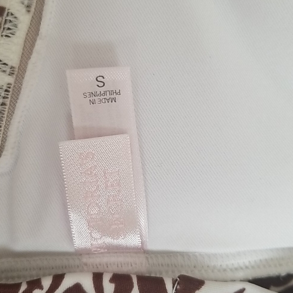 Victoria Secret Swim - Picture 6 of 7